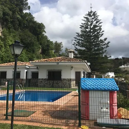 Casa Paca Perea *